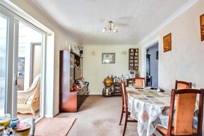 Dining Room_1.jpeg
