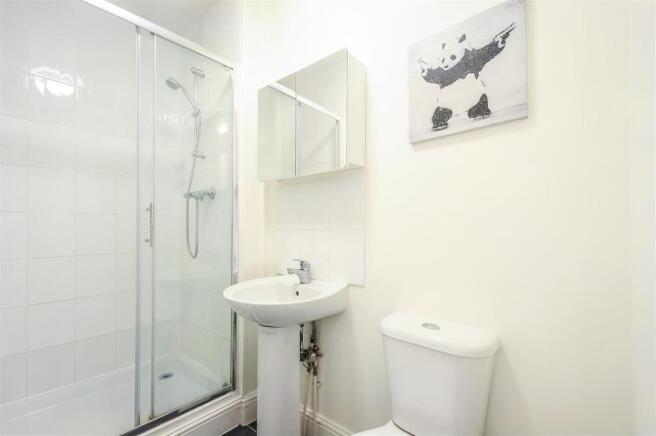 Shower room 1..jpg