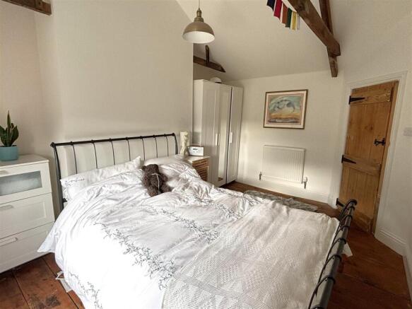 Bedroom 1.jpeg