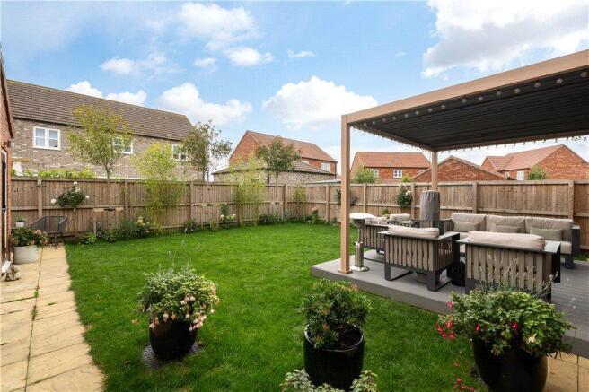 4 bed Detached for sale Image 8