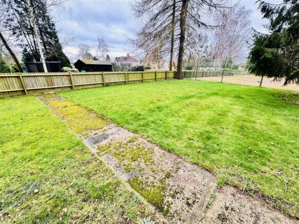 Building Plots, 13 Hartwell Road