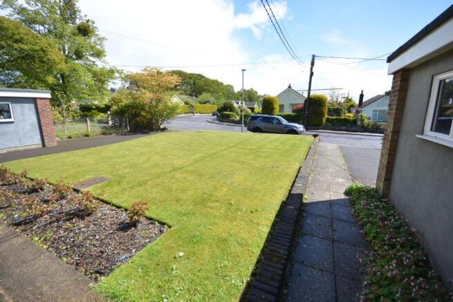 FRONT GARDEN