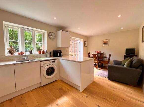 Popham Close, Chilton Foliat photo 5