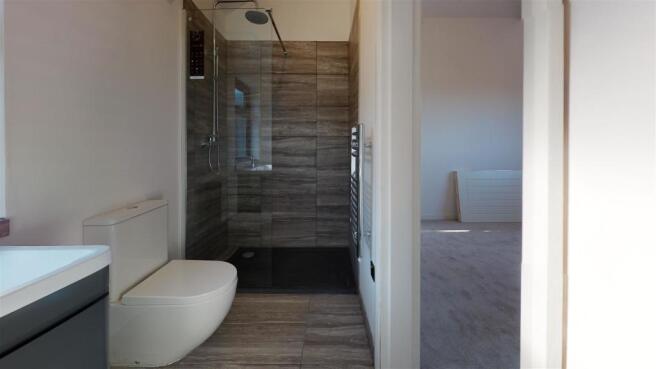 22-Delfan-Pant-OSWESTRY-SY10-8LQ-Bathroom(1).jpg