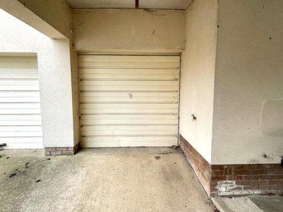 Garage.jpg