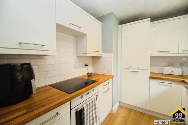2 bed Terraced for sale Image 6