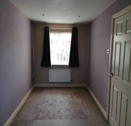 3 bed Semi-Detached to rent Image 5