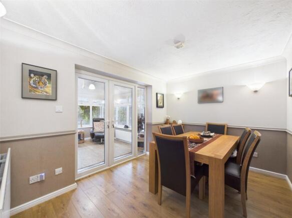 2, Ludlow Avenue, Berkeley Beverborne, Worcester, Worcestershire, WR4 photo 4