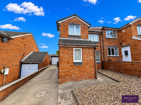 3 bed Semi-Detached for sale in barnsley