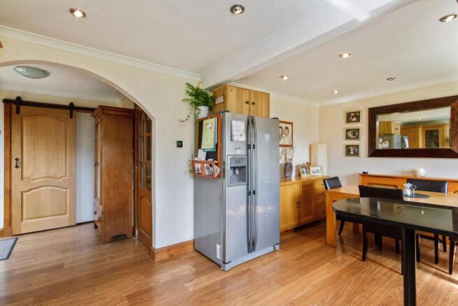 Kitchen / Dining Roo