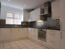 Flat 7, 26 The Beeches, Albemarle Road, Beckenham BR3 5HJ
