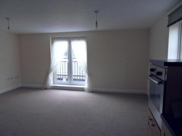 2 bed Apartment for sale Image 10