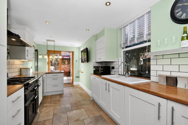 4 bed Terraced for sale Image 10