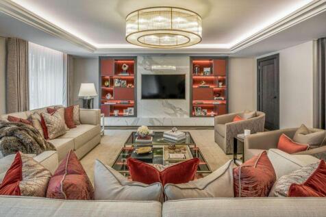 Lancelot Place,
Knightsbridge, SW7