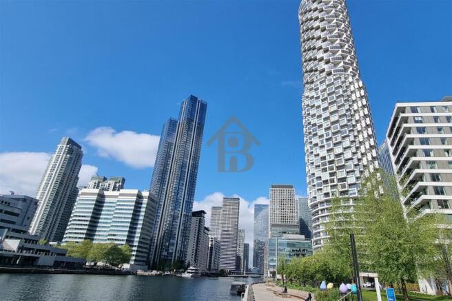 1 Bedroom , 1 Park Drive For Sale By Barrain Londo