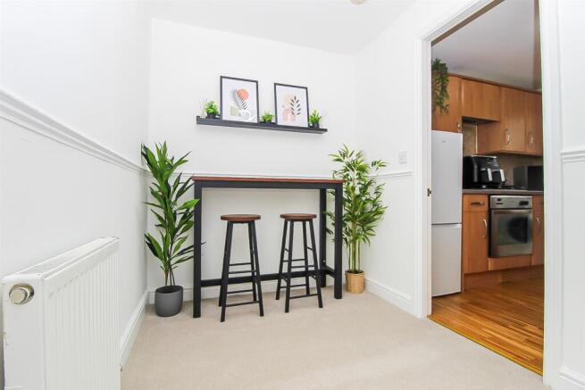 DINING AREA/BREAKFAST AREA
