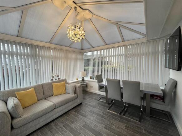 2 bed Semi-Detached Bungalow for sale Image 4