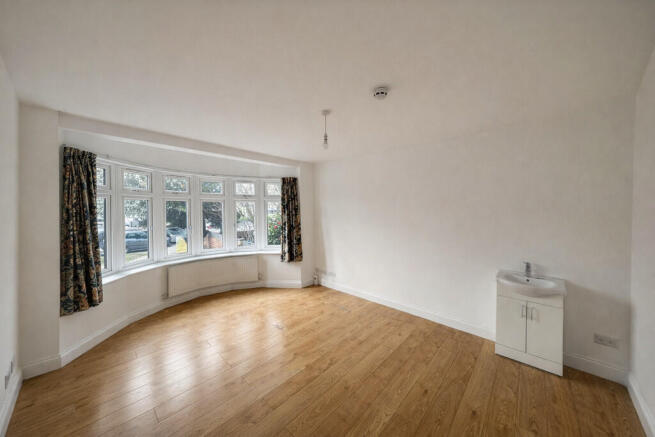 Spacious room wit...