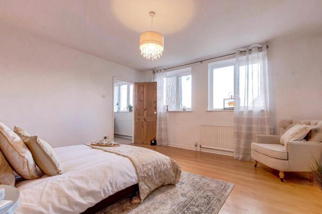 Master Bedroom - ...