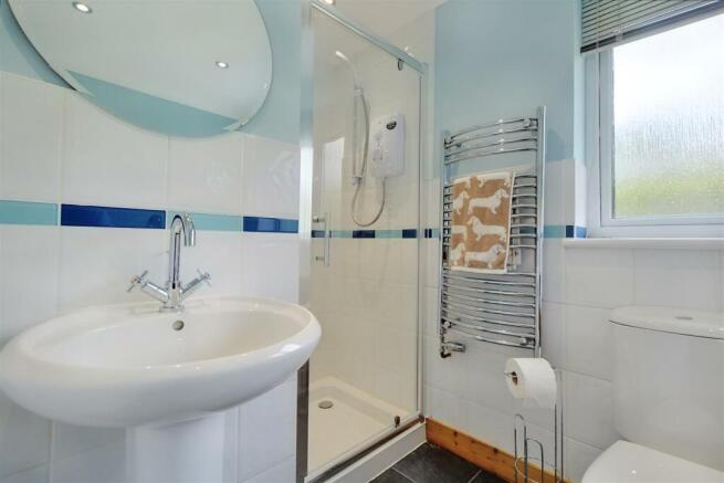 Bathroom_2.jpeg