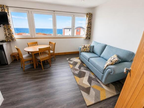 Kitchen/Lounge