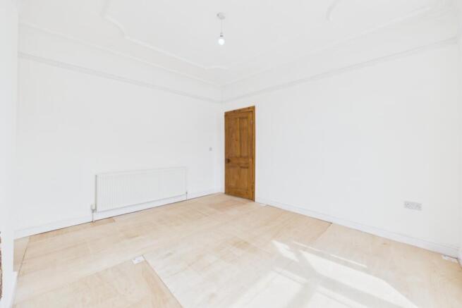 4 bed Semi-Detached for sale Image 10