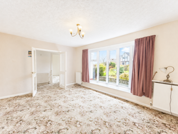 Sea View Drive, Scarborough, North Yorkshire photo 2