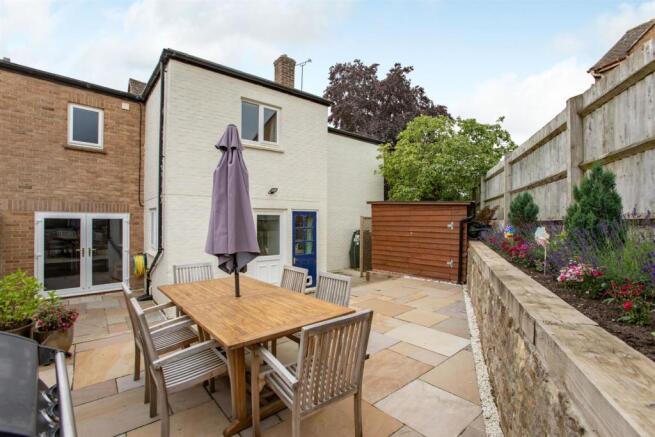 Rear Patio 04.jpg