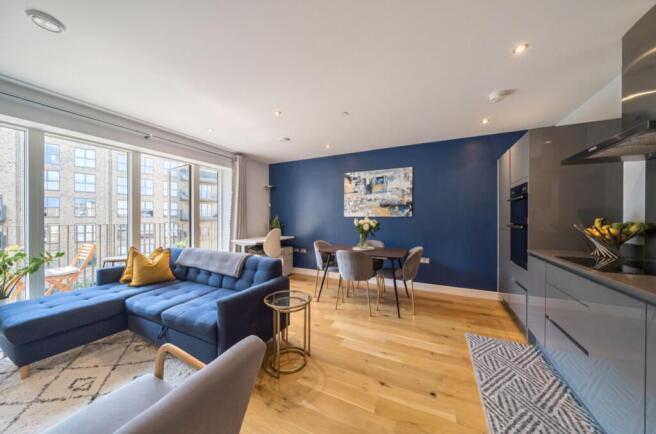 1295813-16-682cb5f3ea209-ARW-1