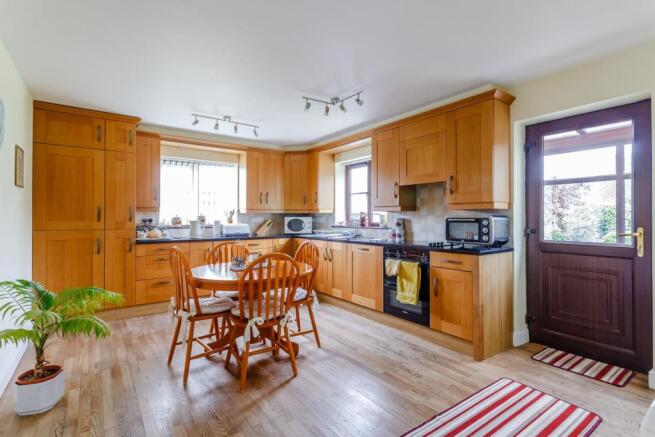 KITCHEN/DINER
