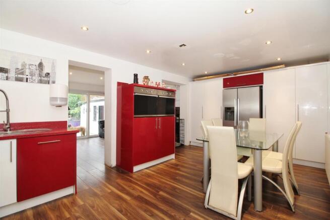 Kitchen/Breakfast Ro