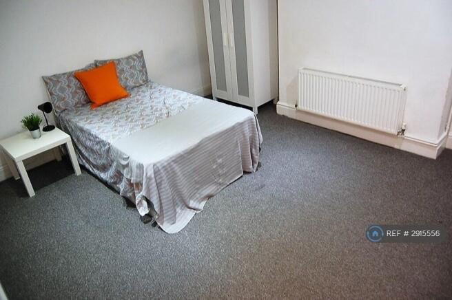 4 bed Terraced to rent Image 4
