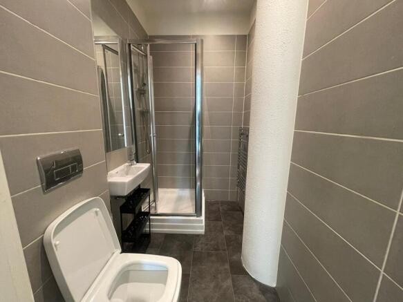 2 bed Apartment to rent Image 7