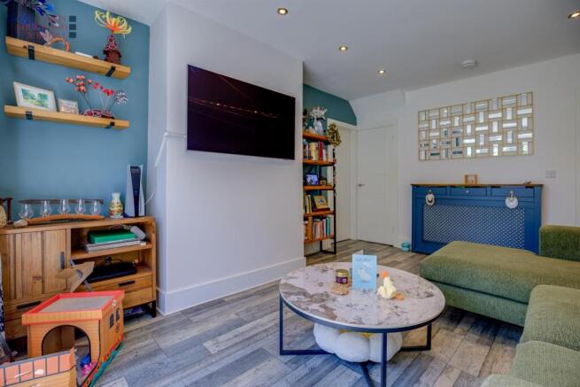 3 bed Semi-Detached for sale Image 5