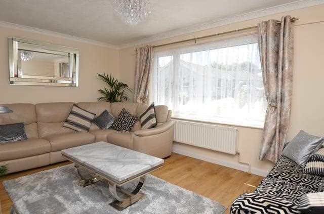 SITTING ROOM