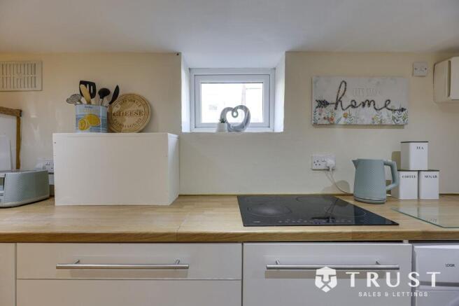 2 bed Terraced for sale Image 5