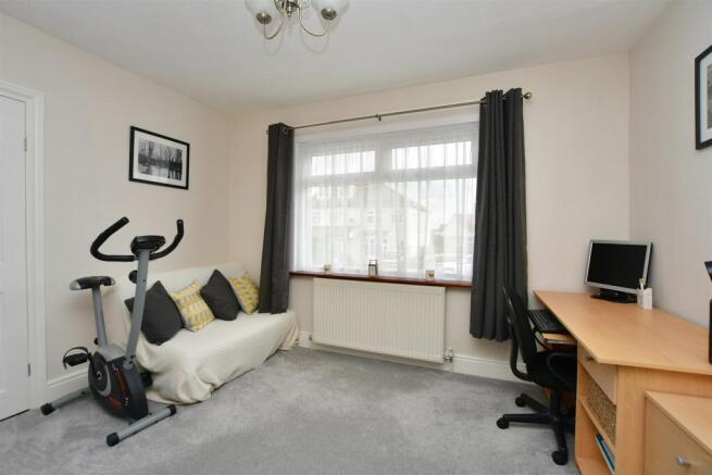 Bedroom 4/Play Room