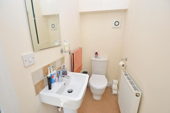 3 bed Semi-Detached for sale Image 6