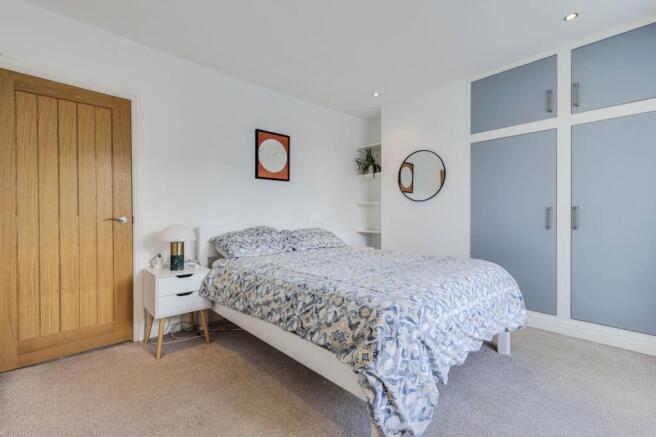 4 bed Semi-Detached for sale Image 12