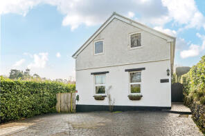 Chuckle Cottage, Clovelly Road, Hindhead GU26 6RW