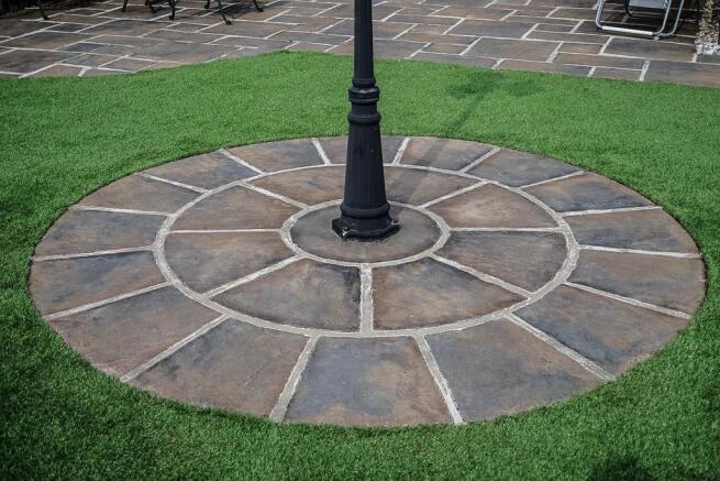 Garden Feature