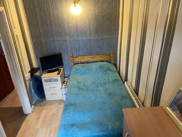 Bedroom 2 (rear)