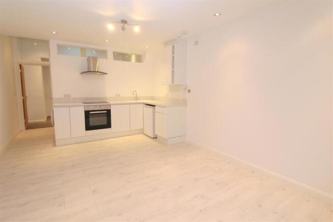 1 Padna Mews, Hatfield Road (2).JPG