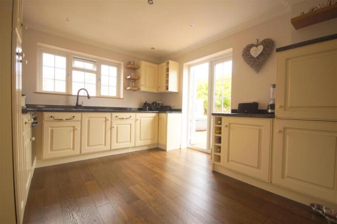 Kitchen / Breakfast Room