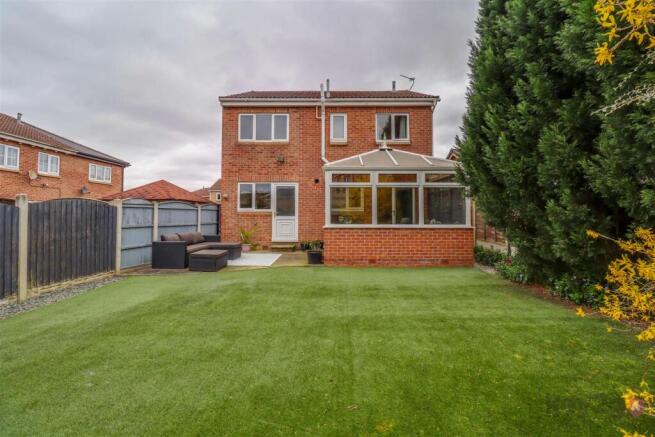 4 bed Detached for sale Image 2