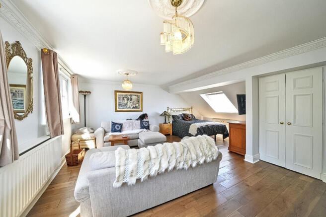 MASTER SUITE