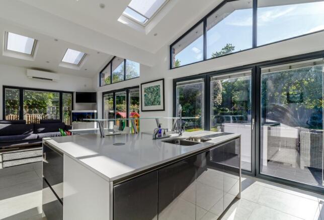 kitchen dining famil