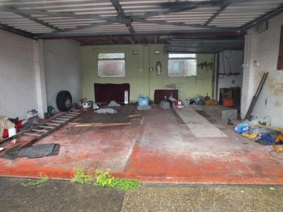 garage & parking