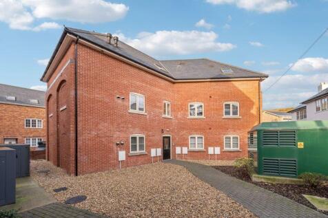 Commercial Road, Poole, BH14