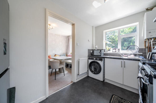 3 bed Semi-Detached for sale Image 5